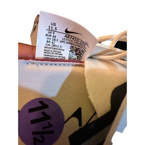 Nike Women's Airmax Dia Sneakers - Cream and Black, 11.5 - Picture 6 of 6